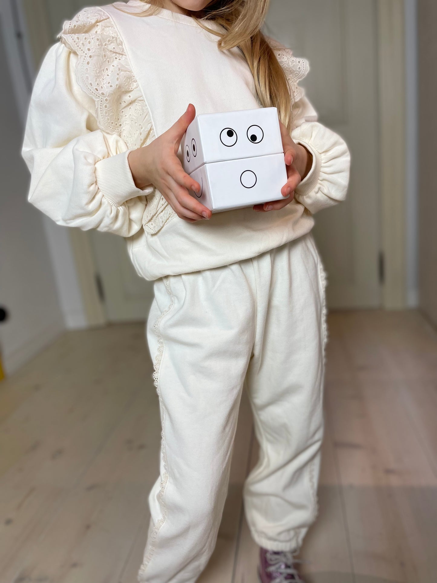 Bailey Pants - Cream Sweatpants FLO