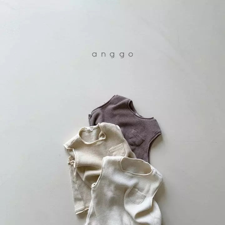 Monaca Tee - Beige T-shirt Anggo   